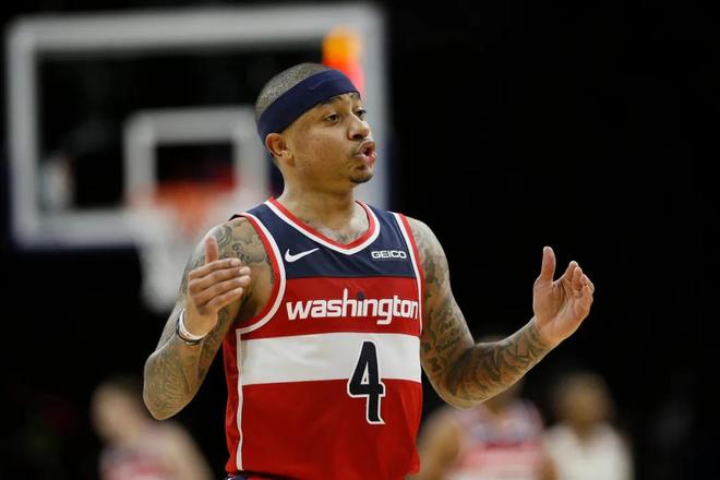 功于他个人 功于他个人